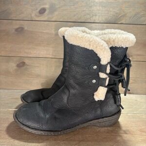 ugg akadia womens size 8 shoes black leather sherpa lined waterproof snow boots